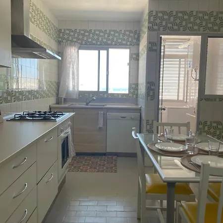 Centrico Atico Vintage Con Vistas Al Mar En - Lazaga 7b * Estepona